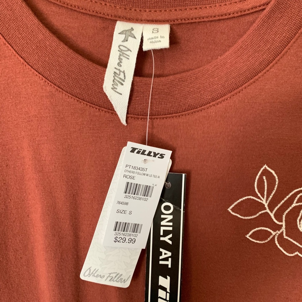 Tilly’s Brand new long sleeve with tags